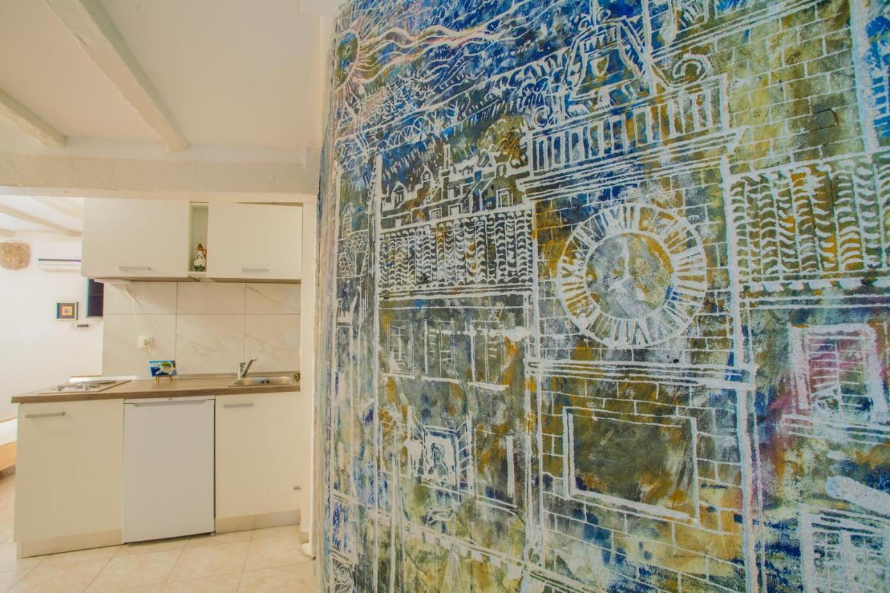 Honey Art Apartment Cres Exterior foto